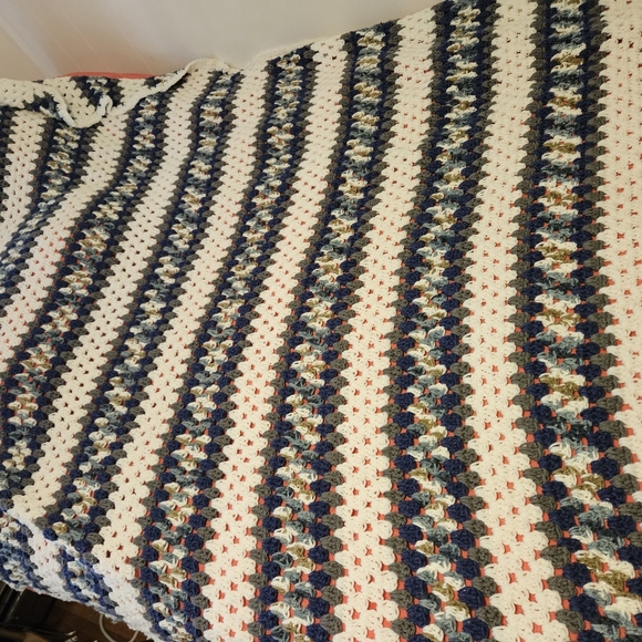 Throws - Picture 3 of 3